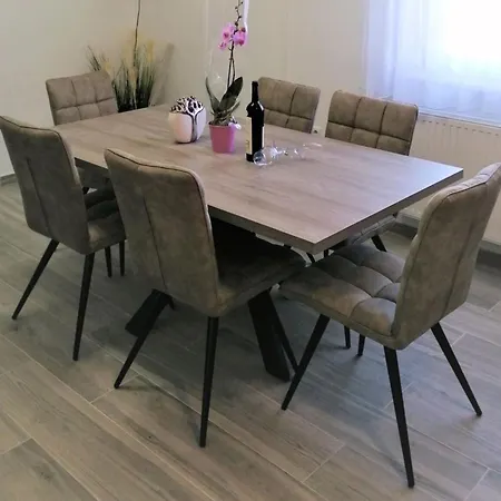 Apartmán Ivica - Three Bedroom With Terrace *